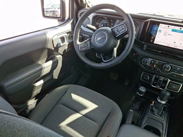 2026 Jeep JT Gladiator - Image 9 of 20