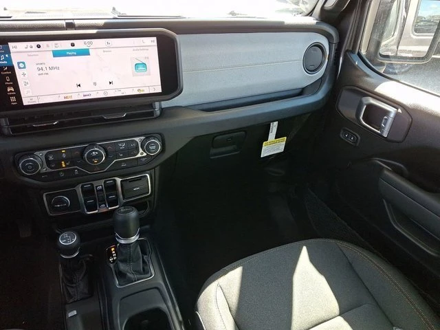 2026 Jeep JT Gladiator - Image 11 of 20