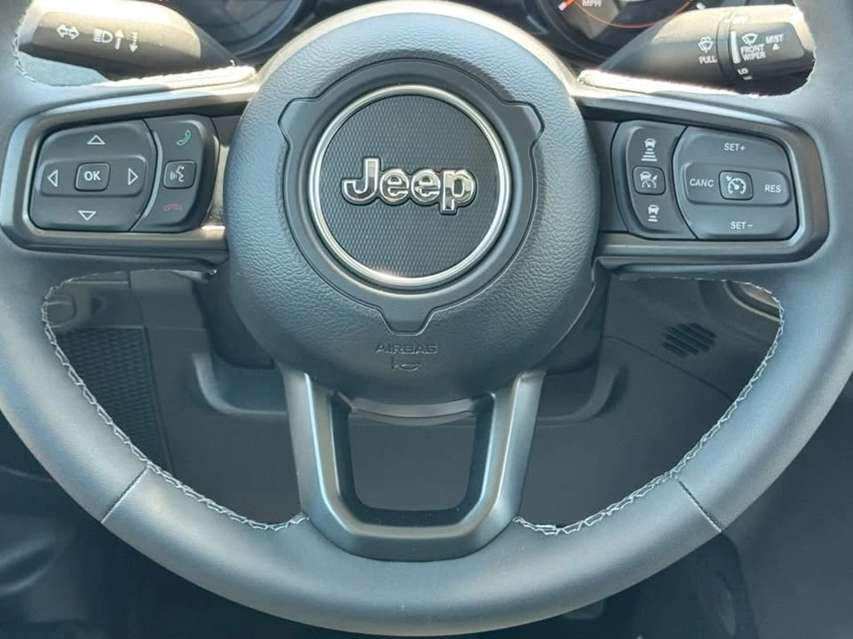 2026 Jeep JT Gladiator - Image 18 of 20