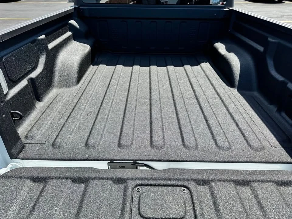 2026 Jeep JT Gladiator - Image 9 of 20