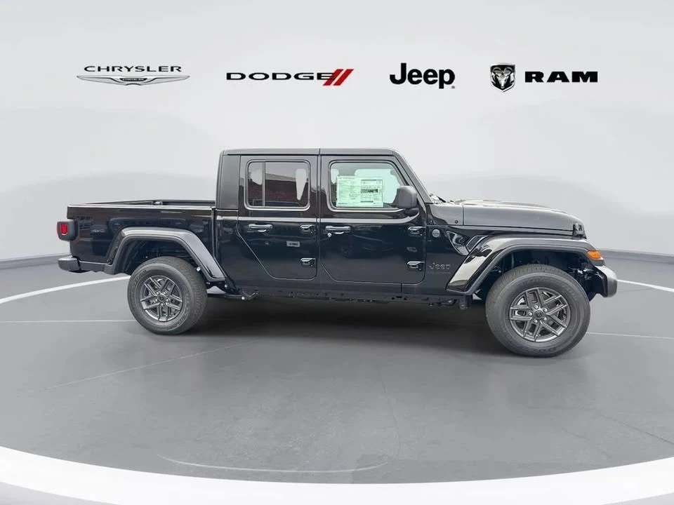 2026 Jeep JT Gladiator - Image 2 of 20
