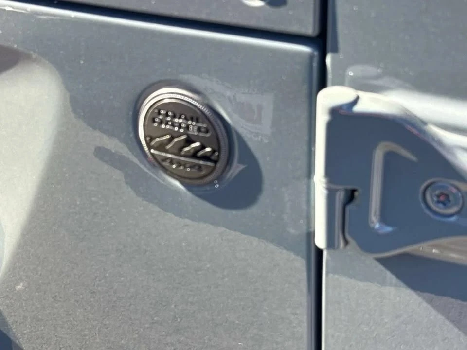 2026 Jeep JT Gladiator - Image 7 of 20