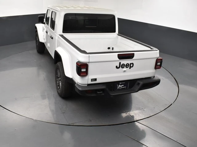 2026 Jeep JT Gladiator - Image 12 of 19