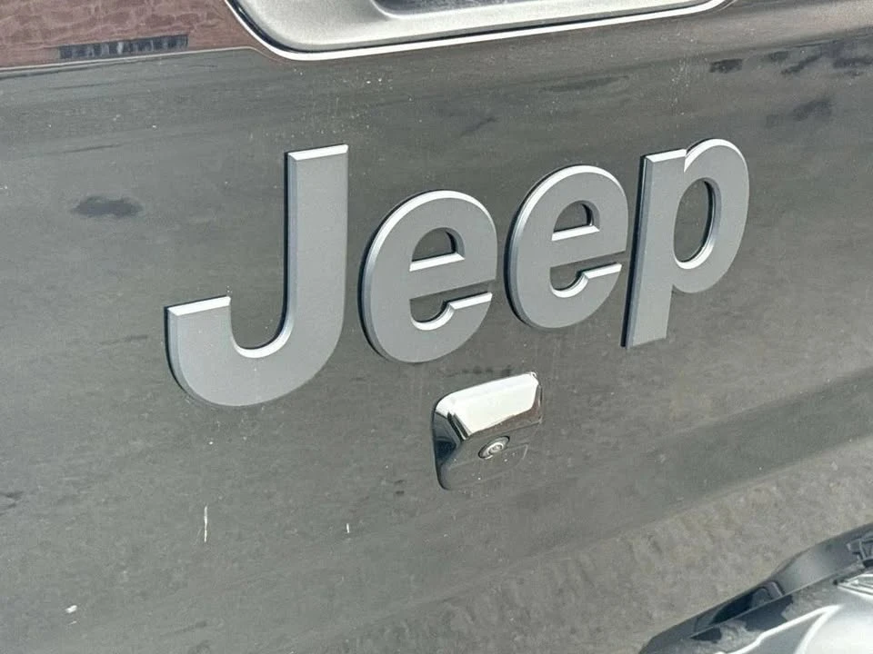 2026 Jeep JT Gladiator - Image 5 of 20
