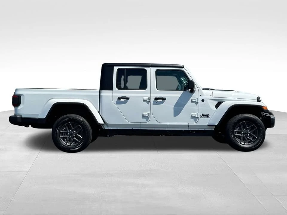 2026 Jeep JT Gladiator - Image 8 of 20