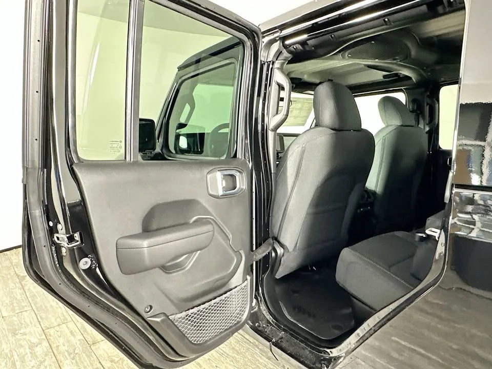 2026 Jeep JT Gladiator - Image 13 of 20