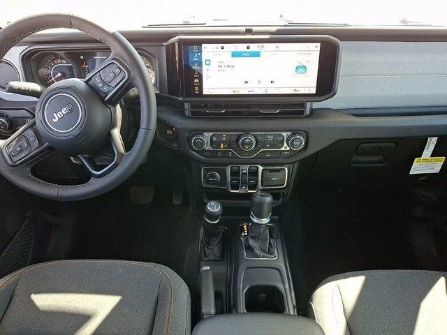 2026 Jeep JT Gladiator - Image 10 of 20