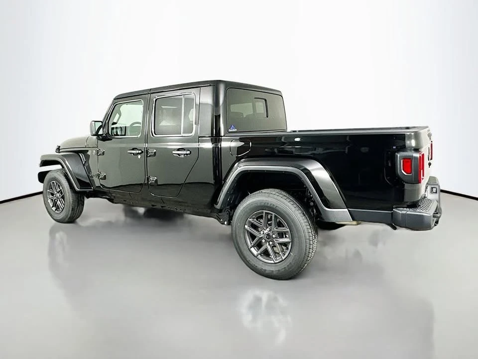 2026 Jeep JT Gladiator - Image 10 of 20