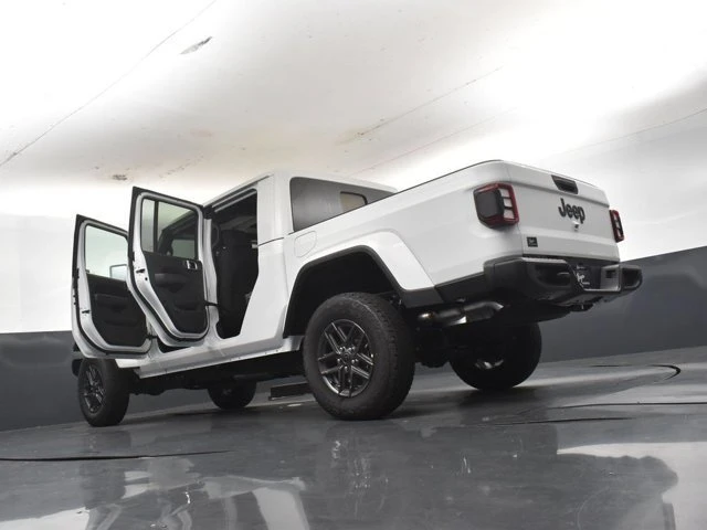 2026 Jeep JT Gladiator - Image 19 of 19