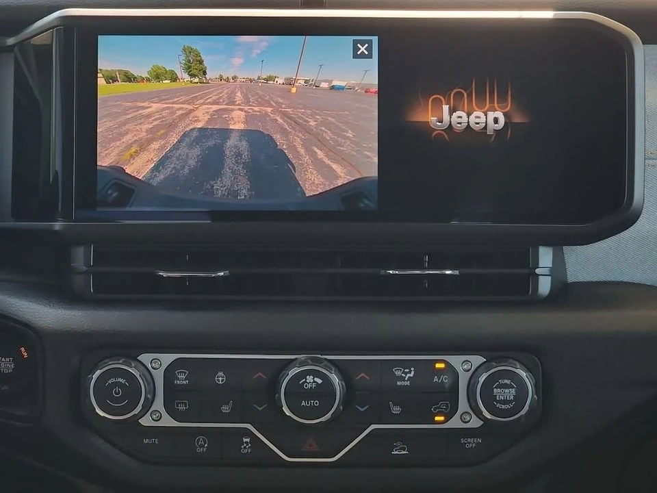 2026 Jeep JT Gladiator - Image 15 of 20