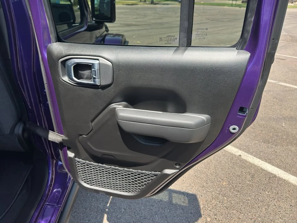 2026 Jeep JT Gladiator - Image 14 of 20