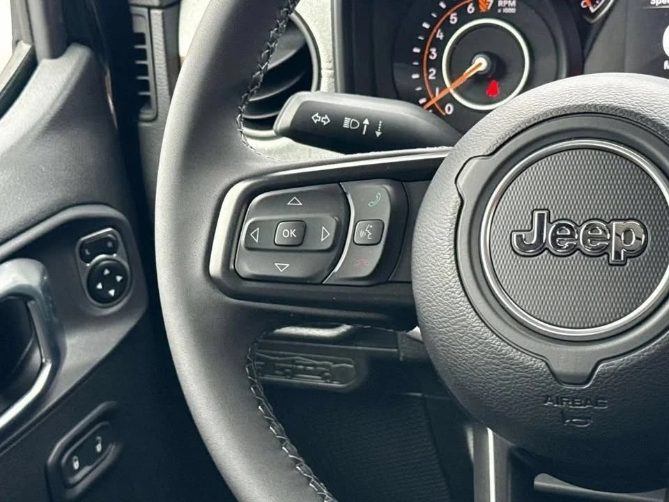 2026 Jeep JT Gladiator - Image 13 of 20