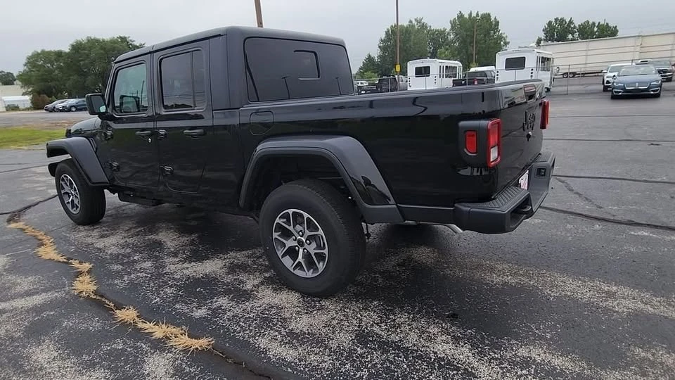2026 Jeep JT Gladiator - Image 5 of 20