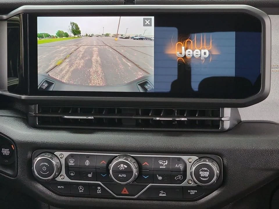 2026 Jeep JT Gladiator - Image 15 of 20