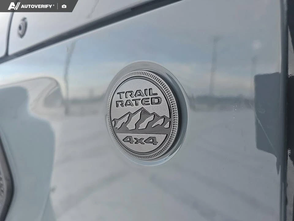 2026 Jeep JT Gladiator - Image 13 of 20