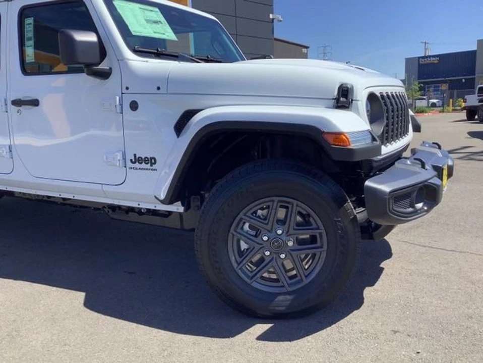 2026 Jeep JT Gladiator - Image 2 of 9