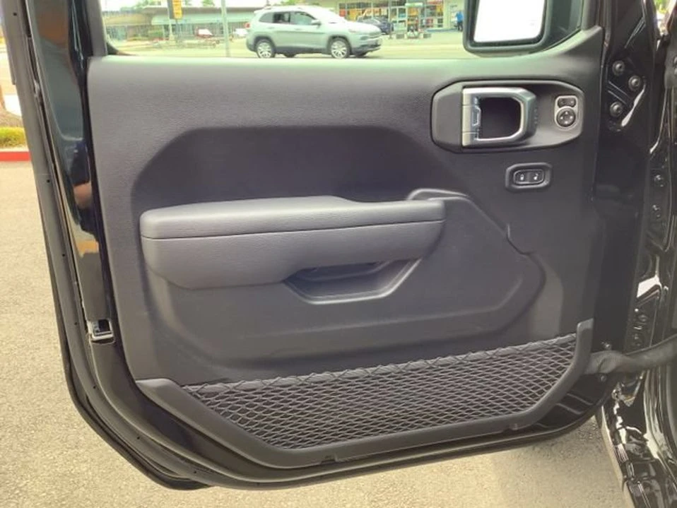 2026 Jeep JT Gladiator - Image 8 of 9