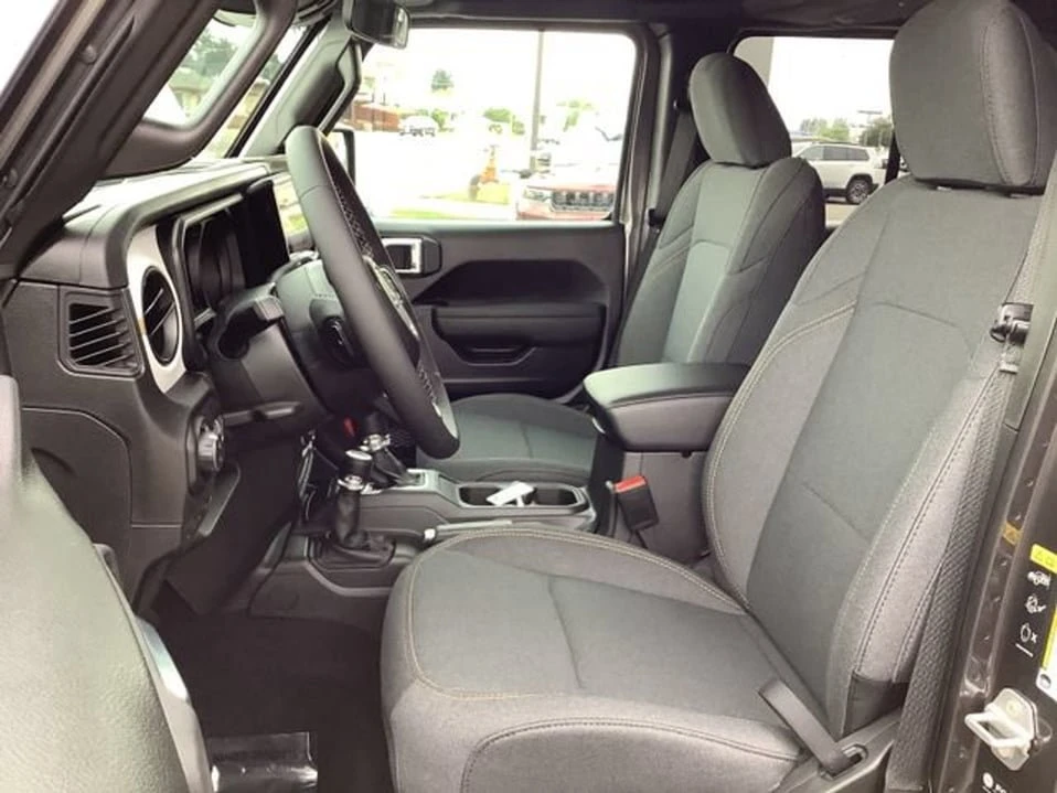 2026 Jeep JT Gladiator - Image 5 of 9