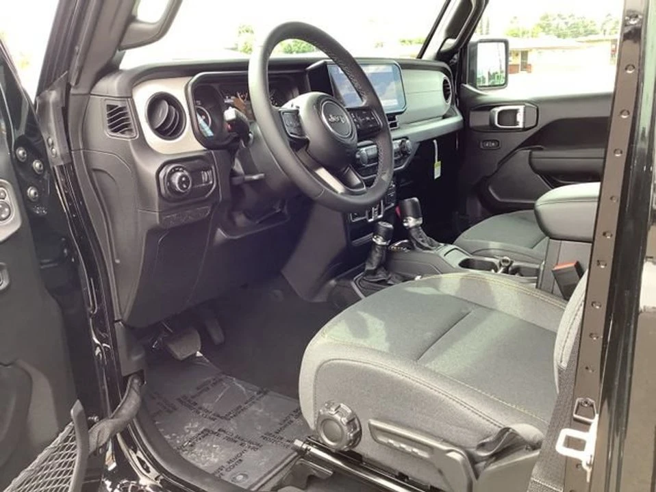 2026 Jeep JT Gladiator - Image 6 of 9