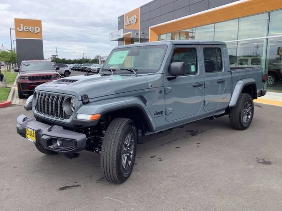 2026 Jeep JT Gladiator - Image 6 of 9