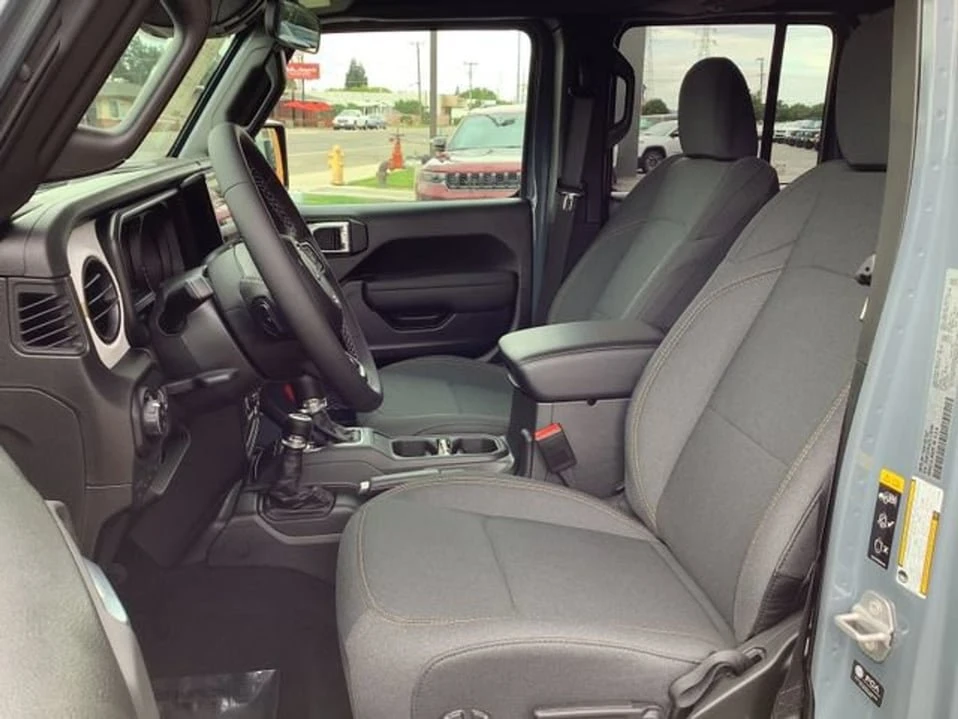 2026 Jeep JT Gladiator - Image 8 of 9