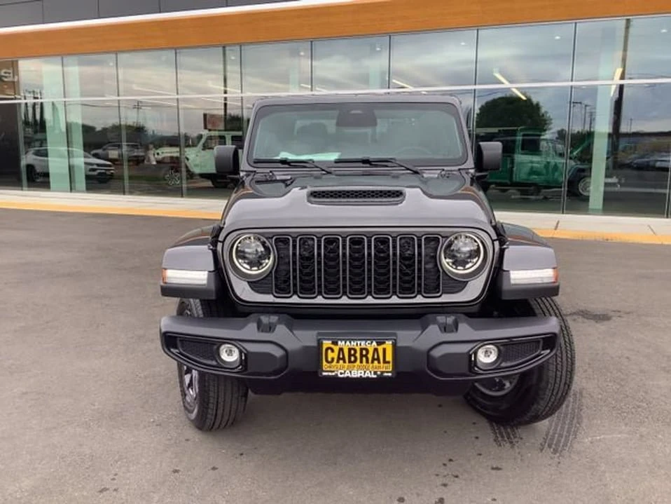 2026 Jeep JT Gladiator - Image 9 of 9