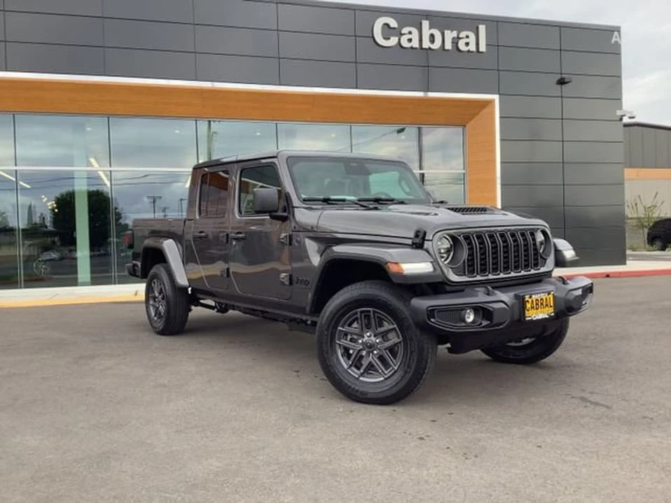 2026 Jeep JT Gladiator - Image 8 of 9