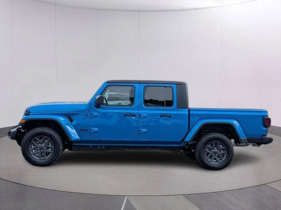 2026 Jeep JT Gladiator - Image 2 of 10