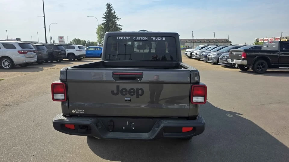 2026 Jeep JT Gladiator - Image 4 of 8