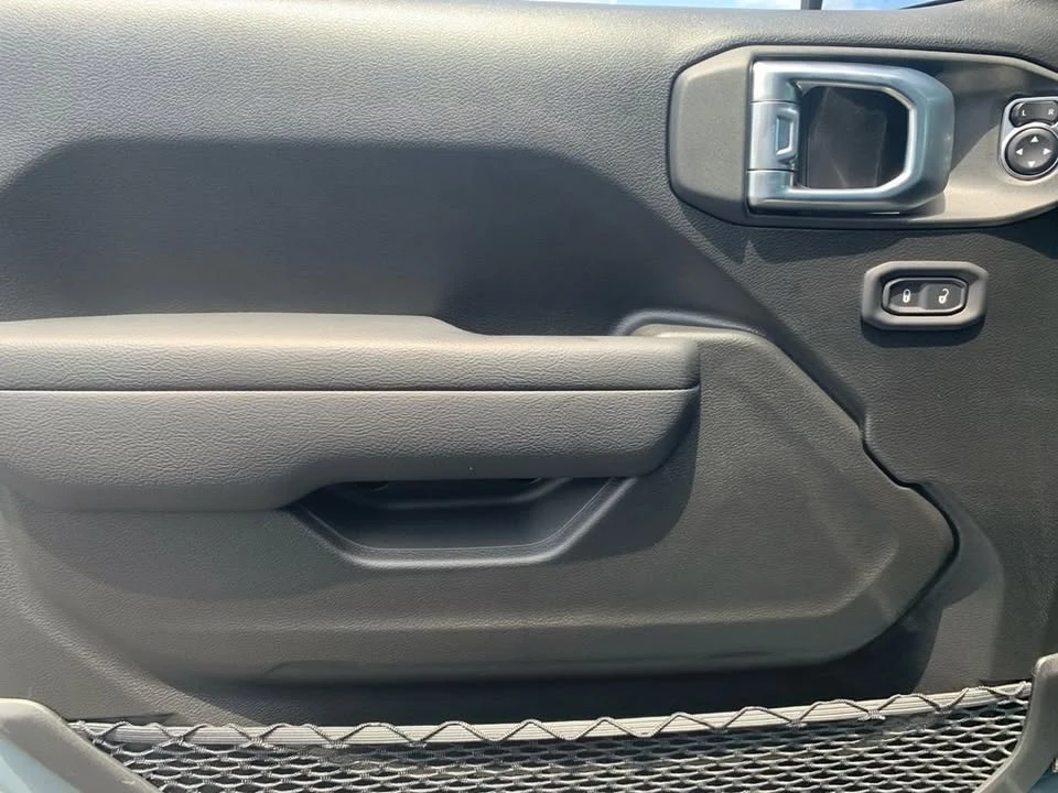 2026 Jeep JT Gladiator - Image 11 of 20