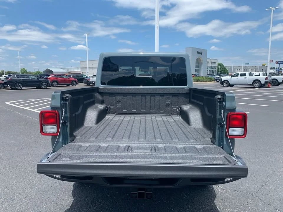 2026 Jeep JT Gladiator - Image 9 of 20