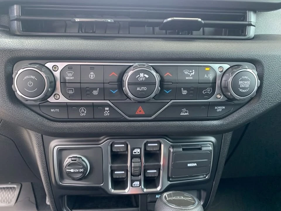 2026 Jeep JT Gladiator - Image 20 of 20