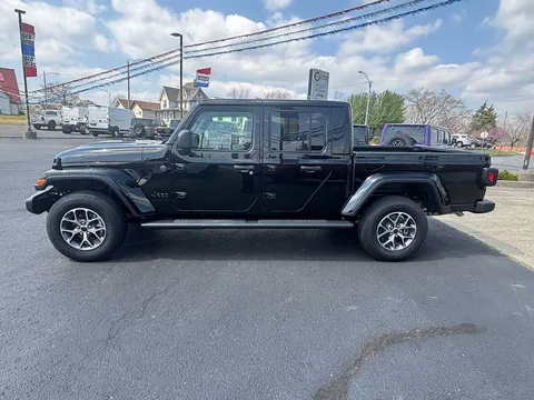 2026 Jeep Gladiator Sport S