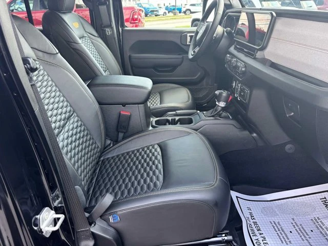 2026 Jeep JT Gladiator - Image 13 of 20