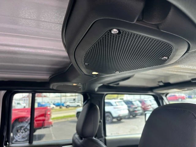 2026 Jeep JT Gladiator - Image 12 of 20