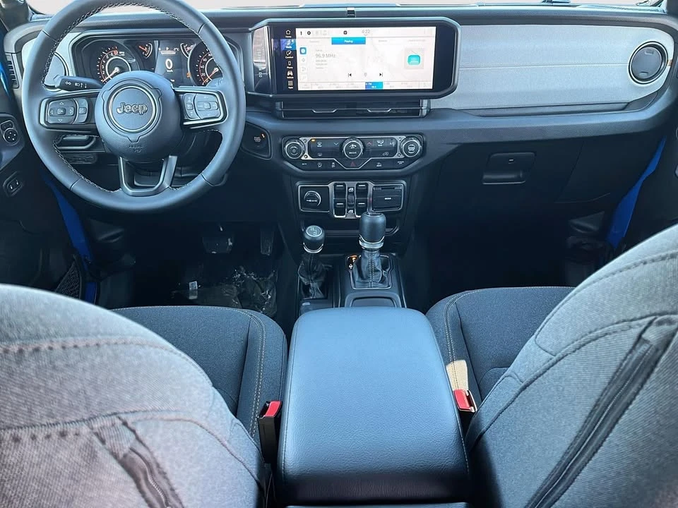 2026 Jeep JT Gladiator - Image 14 of 20