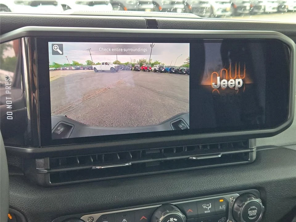 2026 Jeep JT Gladiator - Image 8 of 20