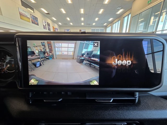 2026 Jeep JT Gladiator - Image 14 of 17