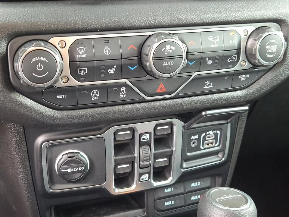 2026 Jeep JT Gladiator - Image 10 of 20