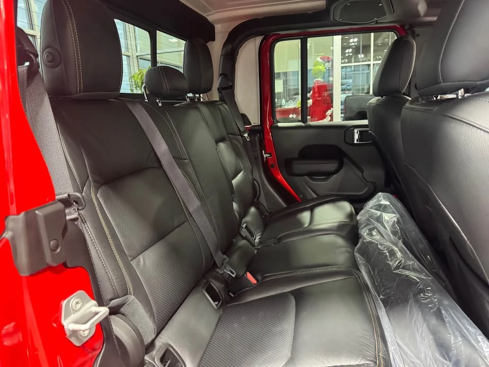 2026 Jeep JT Gladiator - Image 10 of 10