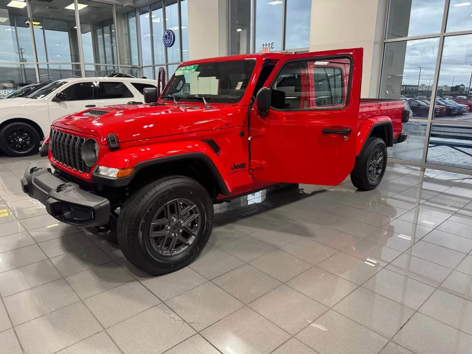 2026 Jeep JT Gladiator - Image 3 of 10