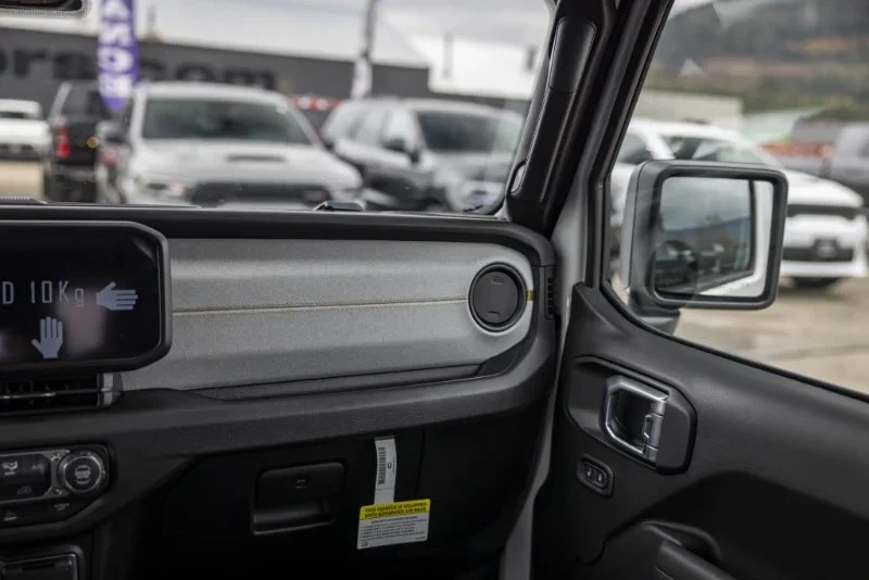 2026 Jeep JT Gladiator - Image 19 of 20