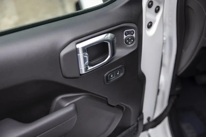 2026 Jeep JT Gladiator - Image 9 of 20