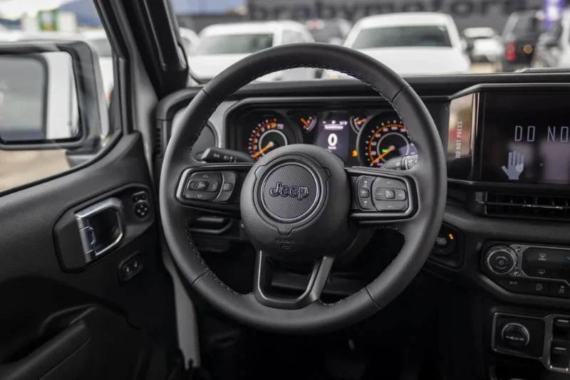 2026 Jeep JT Gladiator - Image 17 of 20