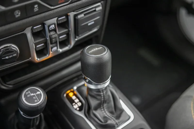 2026 Jeep JT Gladiator - Image 14 of 20