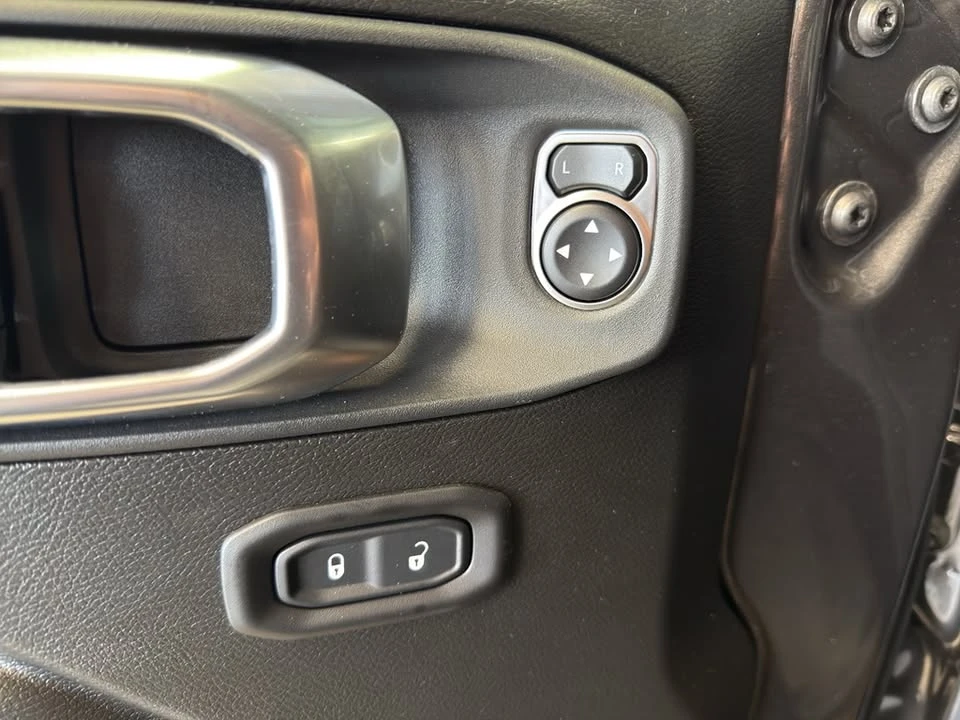 2026 Jeep JT Gladiator - Image 11 of 20