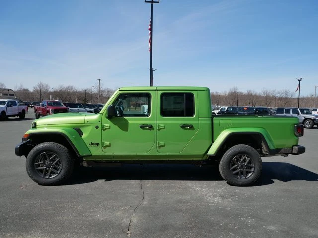 2026 Jeep JT Gladiator - Image 5 of 15