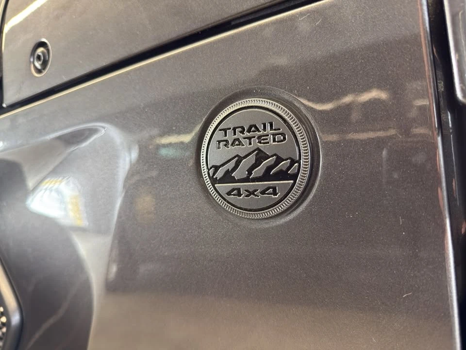 2026 Jeep JT Gladiator - Image 18 of 20