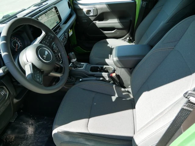 2026 Jeep JT Gladiator - Image 11 of 15