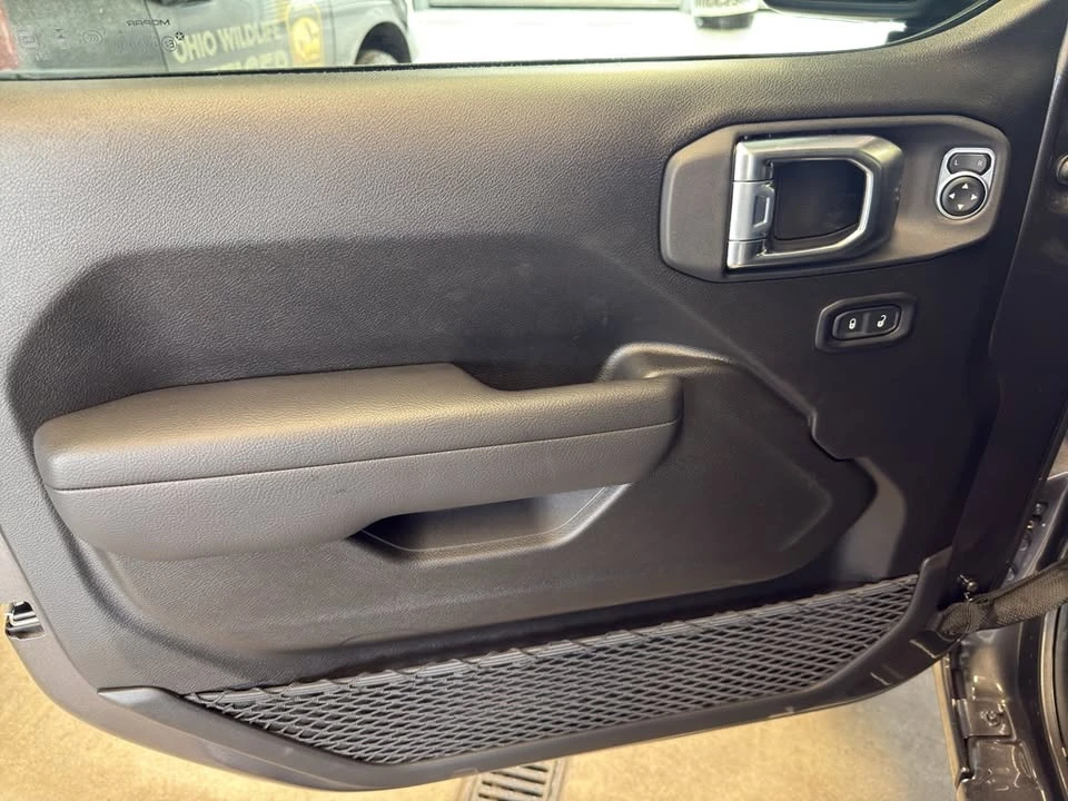 2026 Jeep JT Gladiator - Image 19 of 20